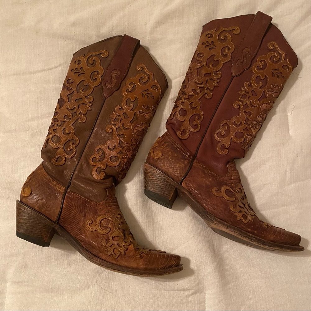 Discontinued Corral vintage boots